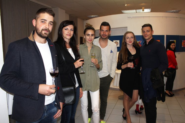 Celebrity v galérii